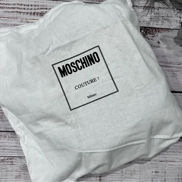 Moschino Milano Logo Small Backpack - Picture 14 of 14